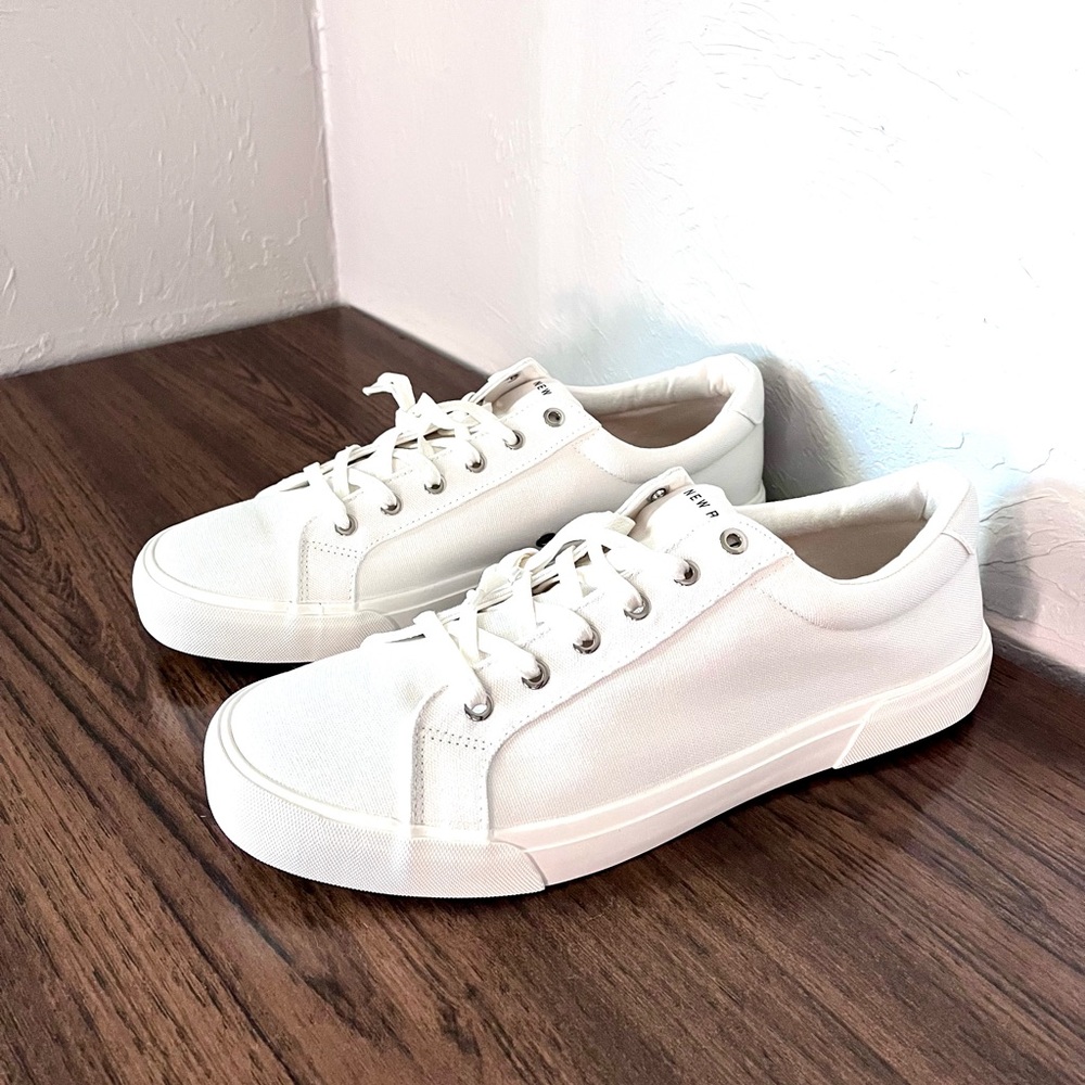 Men’s size 12 Republic sneakers! NEVER WORN.